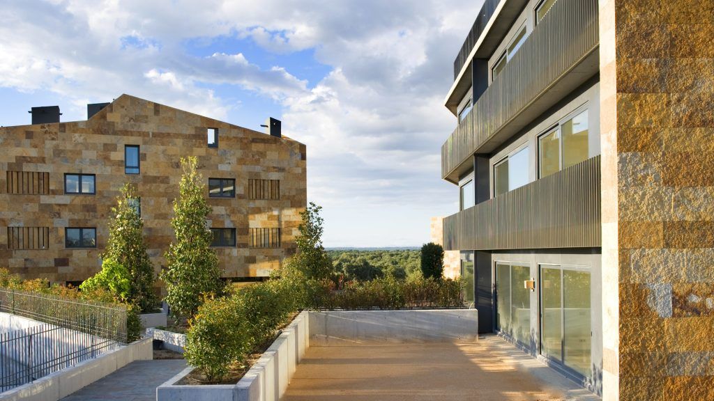 reforma de edificios, fachadas, revestimientos en Aravaca