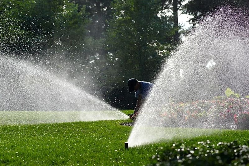 sistema de riego jardín